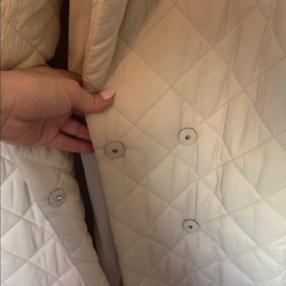 Quilted Cream Long Puffer Jacket Modern Citizen - Picture 8 of 9